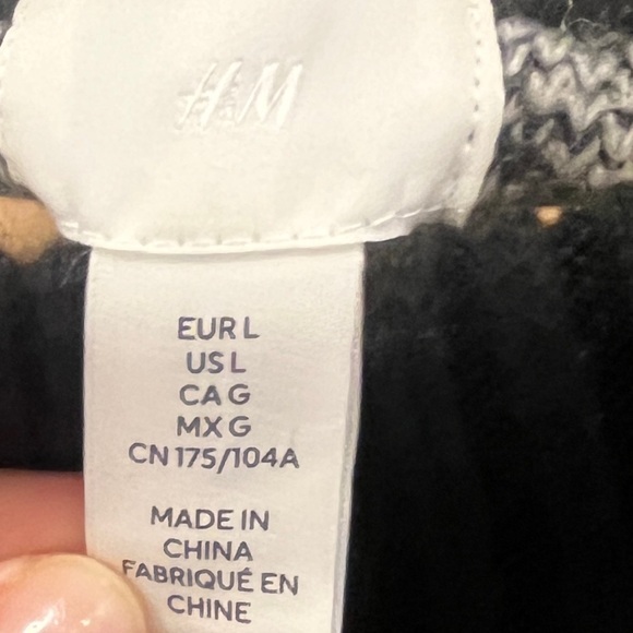 H&M B&W Houndstooth Sweater Dress - Picture 3 of 4